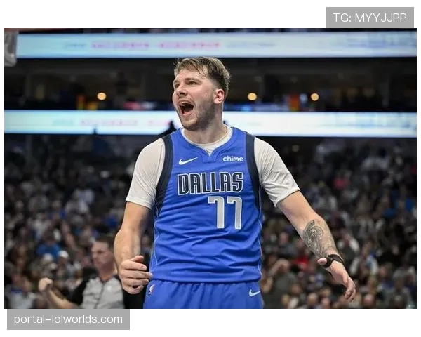 中场战报:半场结束,独行侠领先太阳22分,卢卡·东契奇已得25分8助攻 中场战报:半场结束,独行侠领先太阳22分,卢卡·东契奇已得25分8助攻